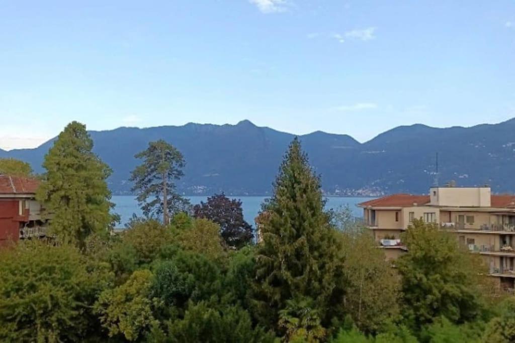Studio With Lake And Montains Views Free Parking Luino Exterior photo